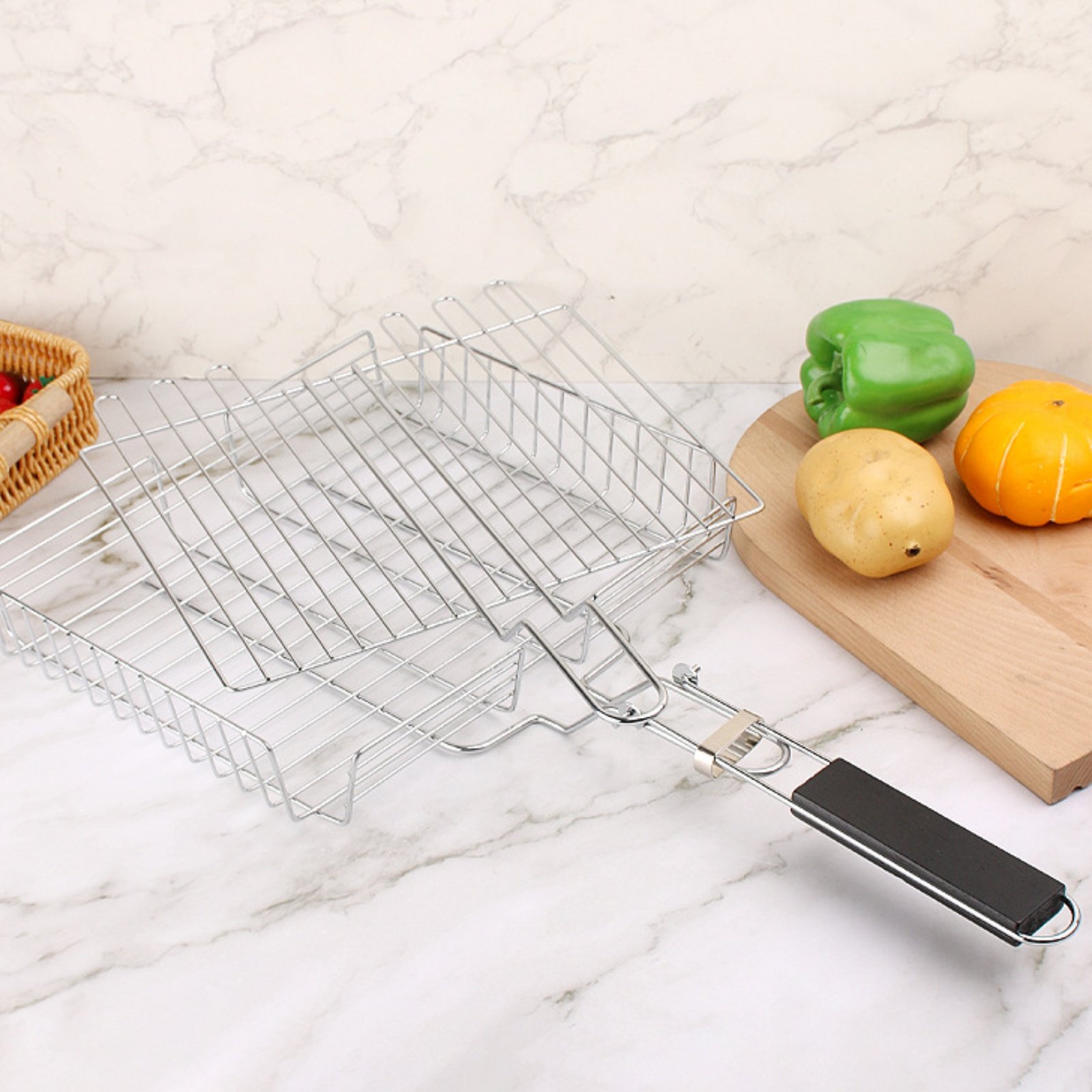 Wood Handle Grill Basket Porta - Camping Cooking Basket recension och pris